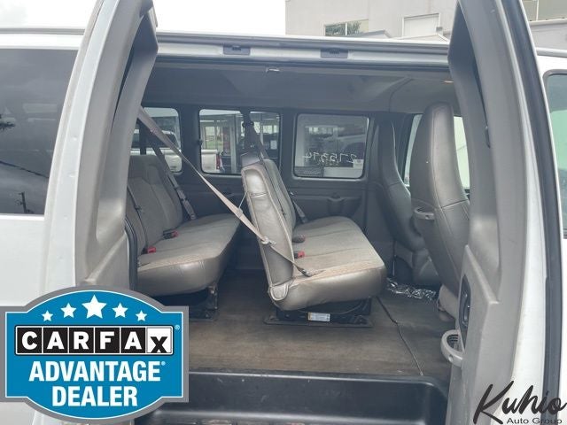 2017 Chevrolet Express 3500 LT Passenger