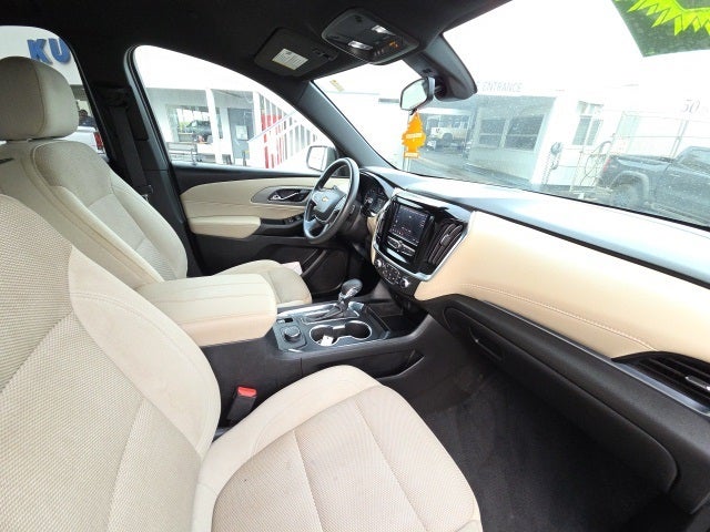 2022 Chevrolet Traverse LS