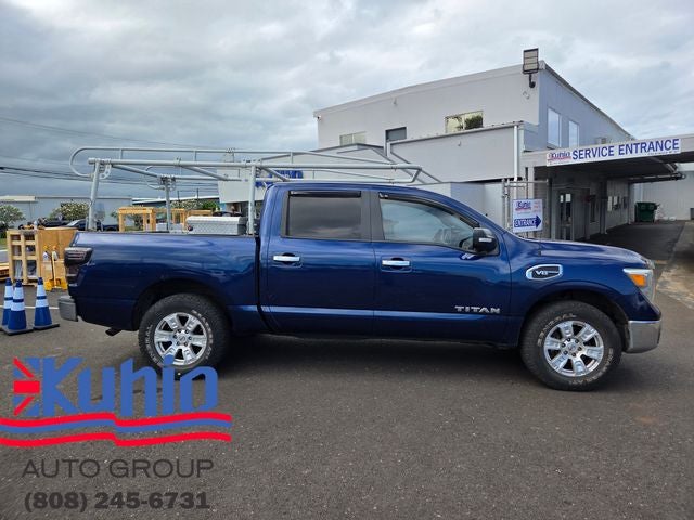 2017 Nissan Titan SV