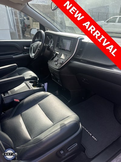 2018 Toyota Sienna SE 8 Passenger