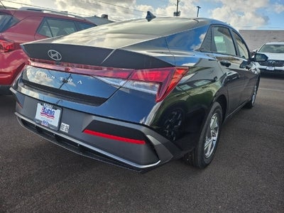 2024 Hyundai Elantra SE