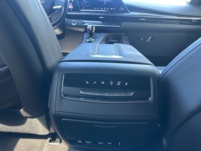 2024 Cadillac Escalade ESV Sport Platinum
